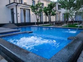 Turon Lux Hotel Accommodation Dubai