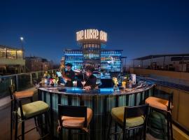 Le Premier Hotel & Rooftop Bar Accommodation Dubai