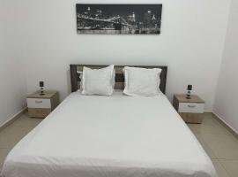 LYS APPART, à 2 min à pied de l'aéroport Accommodation Dubai